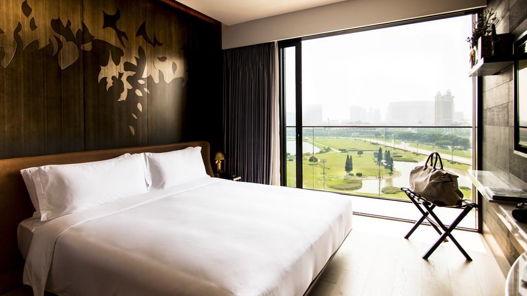 Yoho Hollywood Roosevelt Hotel Macau Exterior foto