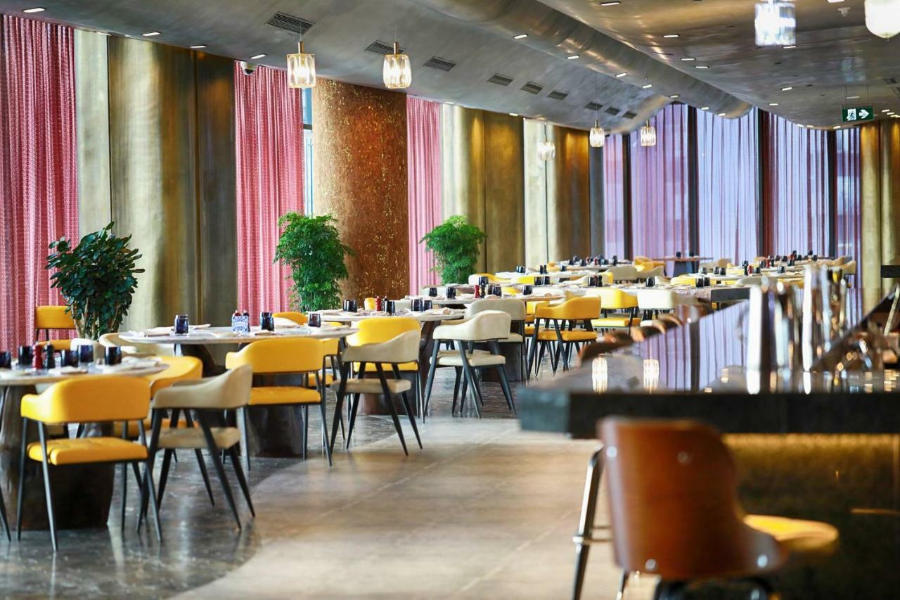 Yoho Hollywood Roosevelt Hotel Macau Exterior foto